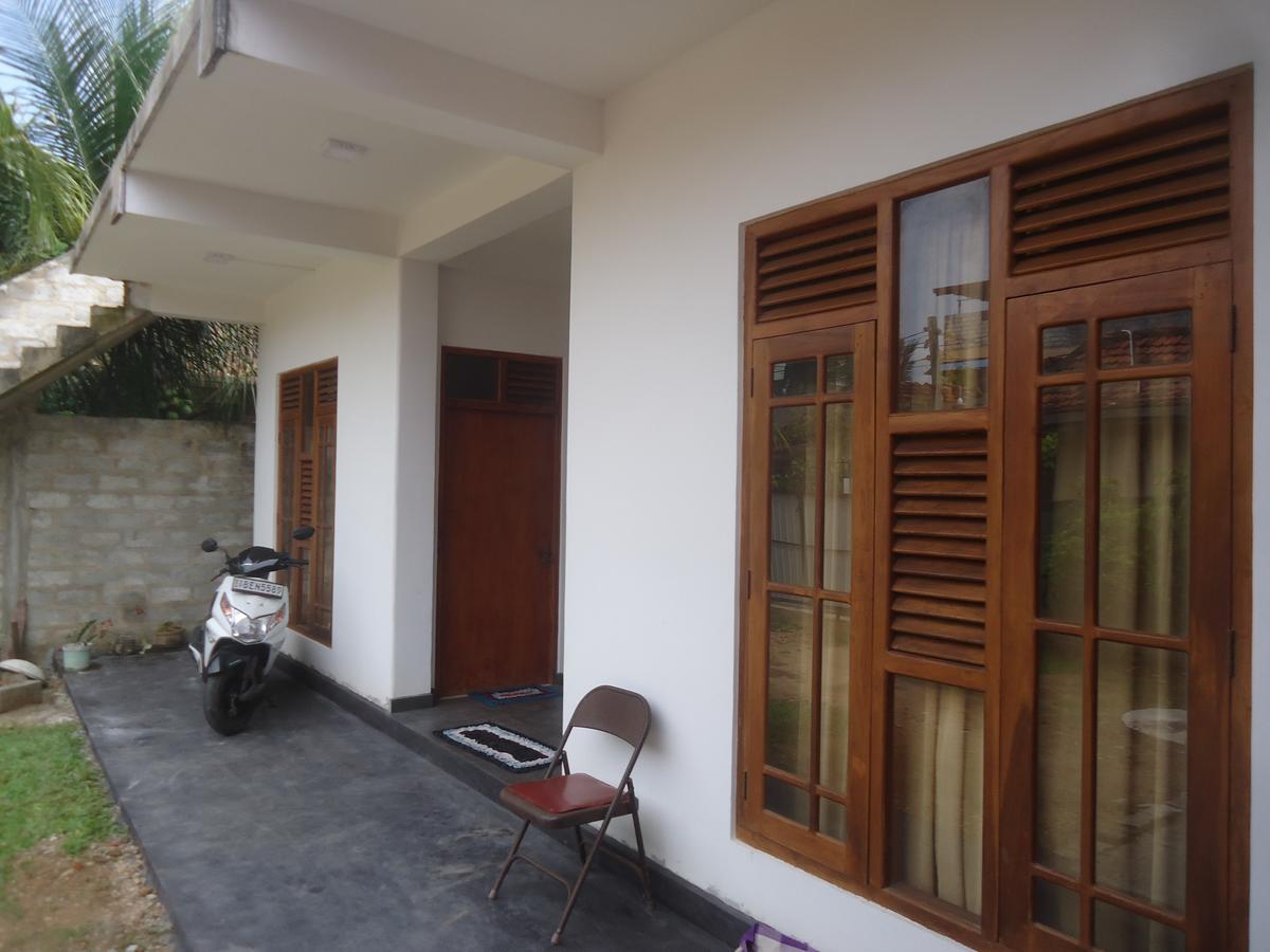 Hector House Hotell Weligama Exteriör bild